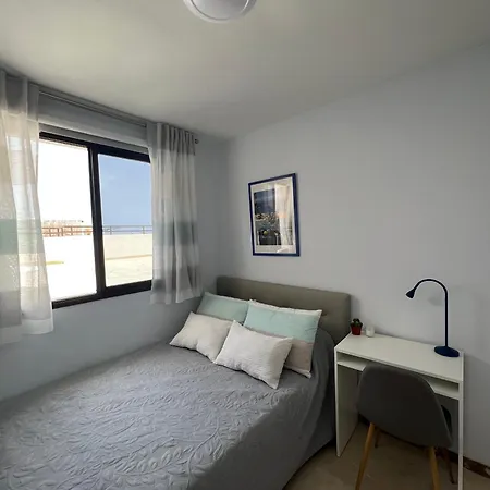 Compact In Beautiful 4bedroom Penthouse Puerto de Santiago (Tenerife)